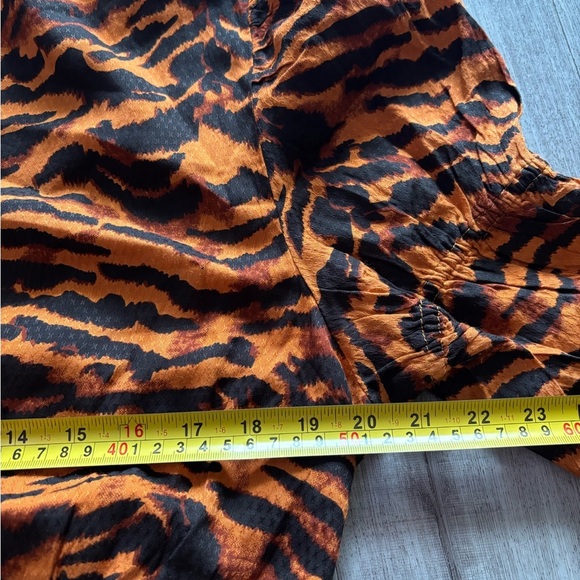 Walter Baker size 12 Tiger Print Square Neck Dress - Picture 3 of 6